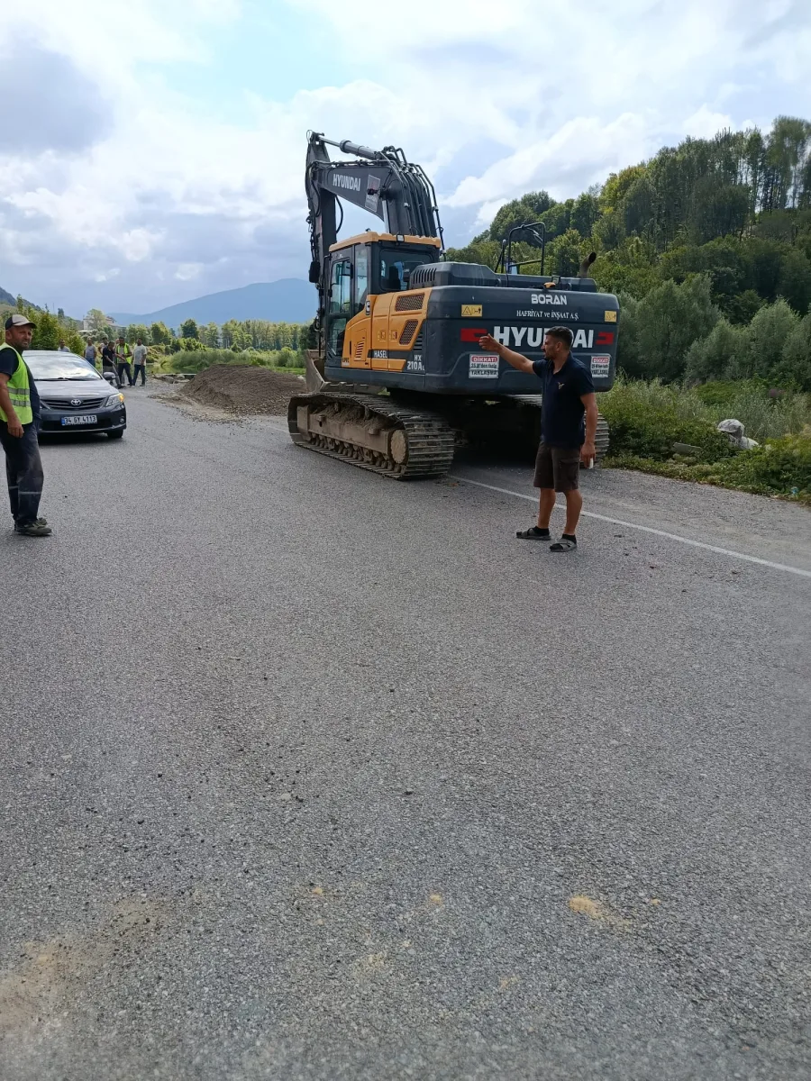 DURMANDAN KAZIYORLAR